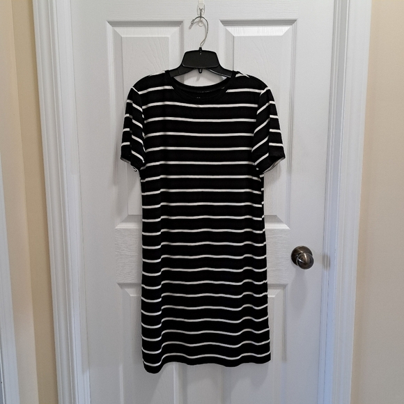 ❤️ BCBGeneration 2 Pack Dresses Black White Striped Solid Women's Medium Dresses - Picture 8 of 16